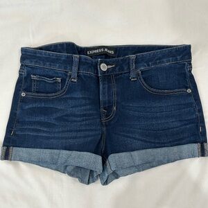 Express Midrise Cuffed Shorts with Stretch, Size 10